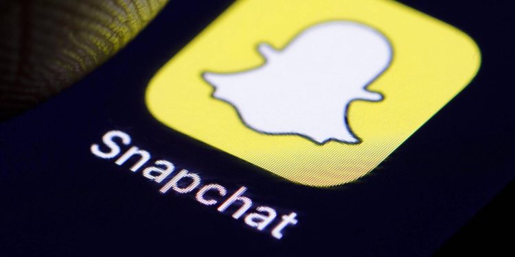gen-z-diary:-anyone-using-snapchat-in-their-20s-needs-to-take-a-long,-hard-look-at-themselves