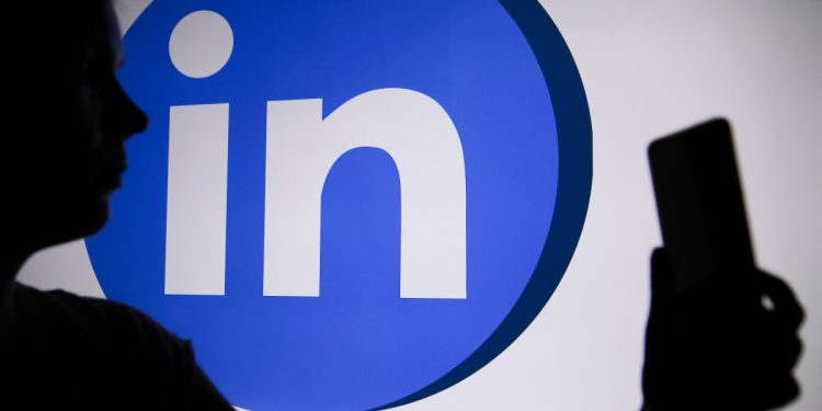 linkedin-adds-‘ai-slop’-button-after-blocking-billions-of-automated-comment-attempts