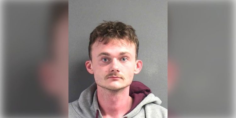 man-tracks-down-teen-girl-he-met-on-snapchat,-fires-shots-outside-her-home,-deputies-say