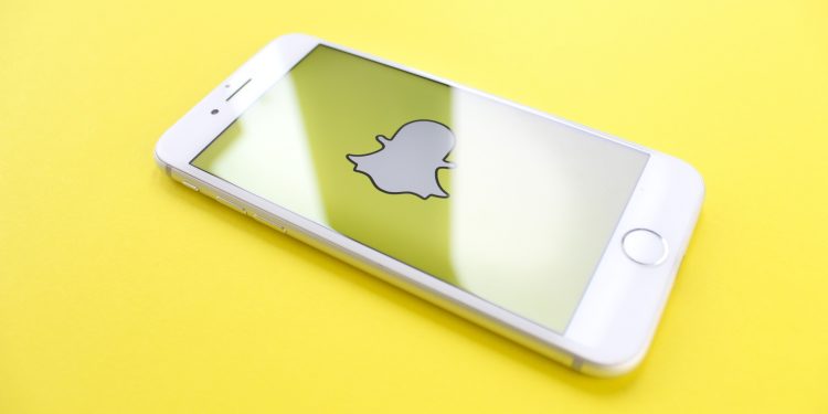 snapchat-ends-creator-monetization-for-fully-ai-generated-spotlight-content-in-new-ai-…