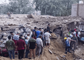 evidence-suggests-the-us-dropped-a-2,000-pound-bomb-on-a-home-in-iran,-killing-a-2-…