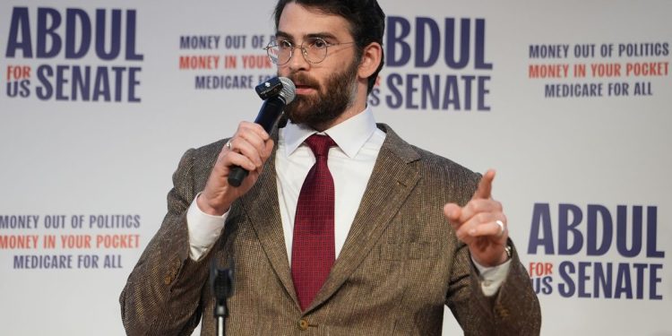swing-state-dems-roll-dice-on-cozying-up-to-twitch-star-hasan-piker,-who-exalts-communists,-hamas