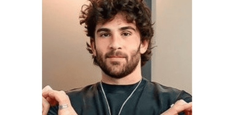 twitch-streamer-hasan-piker-asks-democratic-leaders-to-defend-him-from-republicans