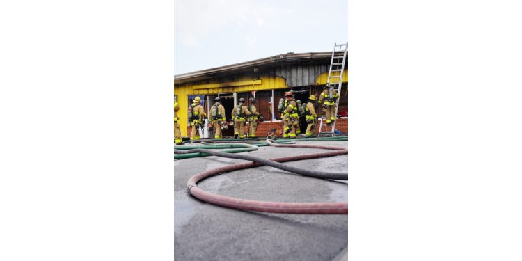 mableton-business-fire-leaves-four-people-injured-–-cobb-county-courier