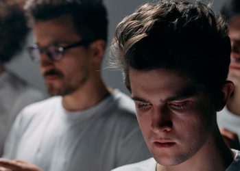 why-some-people-lurk-but-never-like-|-psychology-today