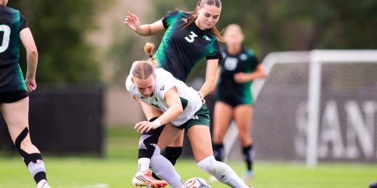 north-dakota-suffers-home-loss-in-physical-battle-against-green-bay