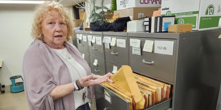 a-central-illinois-church,-youtube-and-the-importance-of-local-digital-preservation-–-wcbu