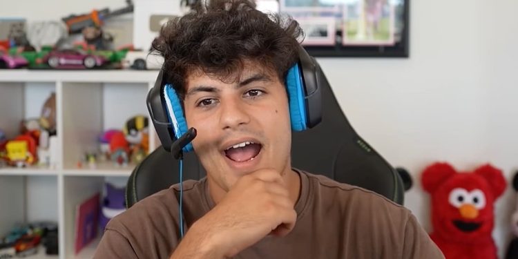 stable-ronaldo-shows-support-for-streamer-assaulted-by-mother-mid-stream-–-complex