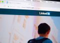 ‘cringebot-3000’-test-on-linkedin-shows-the-platform-is-still-favoring-ai-slop-–-yahoo-tech