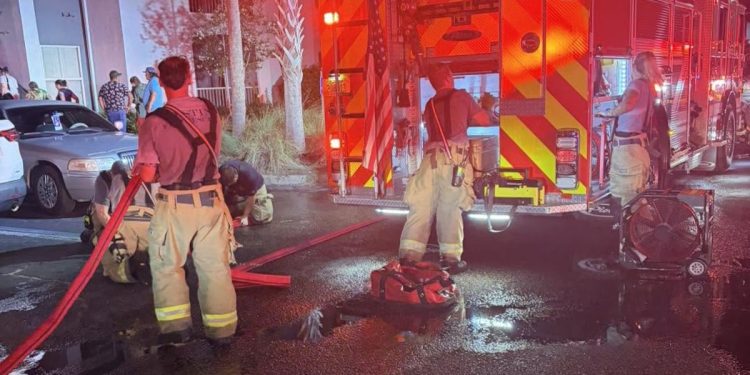 destin-firefighters-respond-to-apartment-fire-saturday-night-–-fox10-news