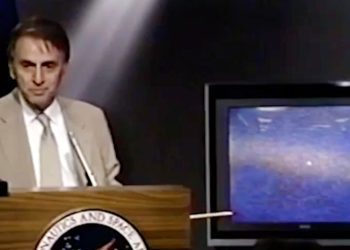 voyager-1-took-a-final-look-back-at-earth-36-years-ago-today-it’s-more-relevant-than-ever.