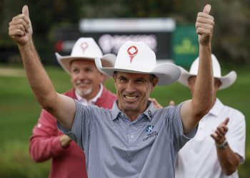 alker-beats-yang-in-a-playoff-to-win-rogers-charity-classic-in-calgary-–-panow
