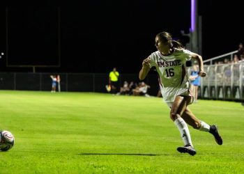 nm-state-stumbles-in-home-match-with-long-beach-state