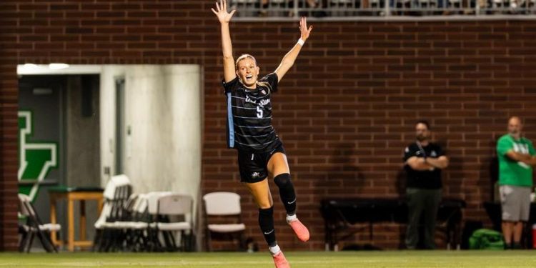 soccer’s-ellie-hendrix-named-america-first-credit-union-utah-state-student-athlete-of-the-week