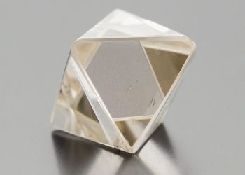 gia-analyzes-lab-grown-stone-imitating-rough-natural-diamond-–-rapaport