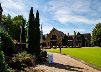 pga-tour-returns-to-asheville,-nc,-after-80+-years-here’s-when-–-aol.com