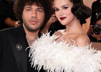 selena-gomez-has-2-words-about-future-family-plans-with-benny-blanco-–-e!-news