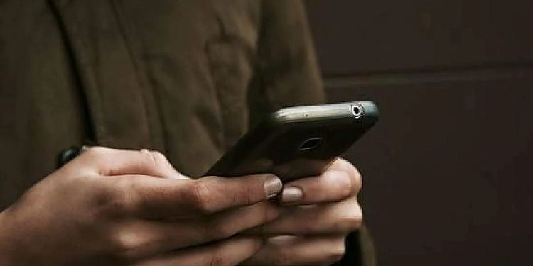 police-warn-of-whatsapp-scam-using-real-accounts-to-trick-contacts-into-sending-money