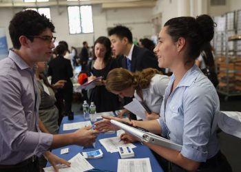 job-hopping-gen-z-workers-may-be-held-back-by-lack-of-professional-relationships-–-abc-6