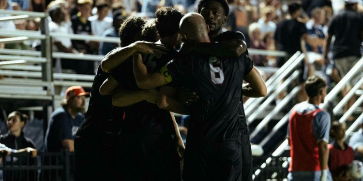 no.-4-men’s-soccer-wins-battle-of-undefeateds-–-university-of-south-carolina-athletics
