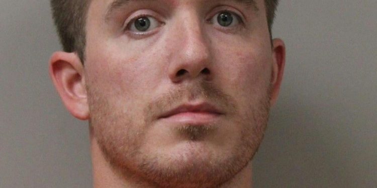 teacher-texted-student-sexual-content,-used-snapchat-to-hide-messages,-complaint-says