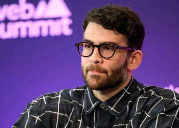 hasan-piker-admits-he-has-‘dialed-down’-his-opinions-after-public-and-democratic-backlash