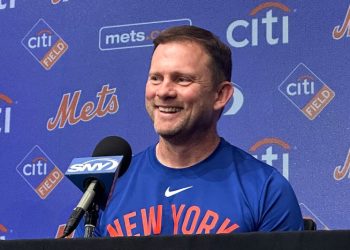 mets-hire-interim-manager-andy-green-for-the-full-time-job,-giving-him-a-3-year-contract