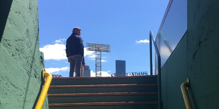 drayer:-how-sweet-it-was-–-41-years-of-rick-rizzs-as-mariners’-voice-of-summer-and-hope