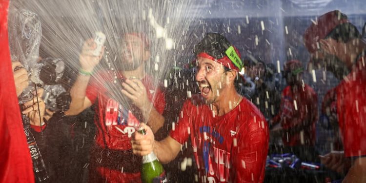 photos-phillies-clinch-a-playoff-spot-–-the-philadelphia-inquirer