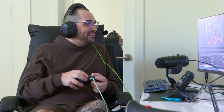 gilbert-man-turns-als-diagnosis-into-mission-through-gaming-–-abc15-arizona