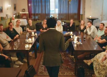 what-happens-when-a-sudanese-refugee-lets-strangers-ask-him-anything?-|-psyche-videos
