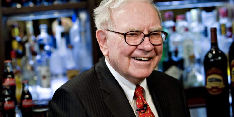 retired-warren-buffett-now-spends-his-evenings-glued-to-youtube—including-watching-…-–-fortune