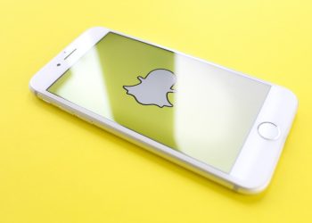 snap-jumps-7%-as-social-media-names-rally;-pinterest-climbs-3%,-meta-holds-flat