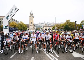 a-whatsapp-group,-a-secretive-operation-–-how-the-rider-demonstration-at-il-lombardia-took-shape