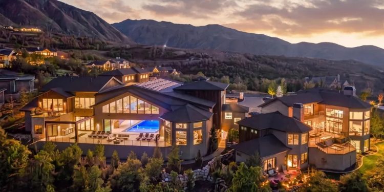 youtube-star-kris-krohn-lists-mind-blowing-$14-million-utah-mansion-with-a-pool-that-…-–-yahoo