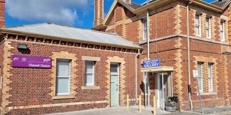 stawell-assault:-3-teens-charged-after-autistic-boy-robbed-near-station-|-fox-news