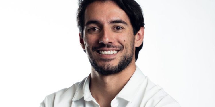hybe-taps-juan-s.-arenas-as-president-of-global-label-services-division-–-billboard