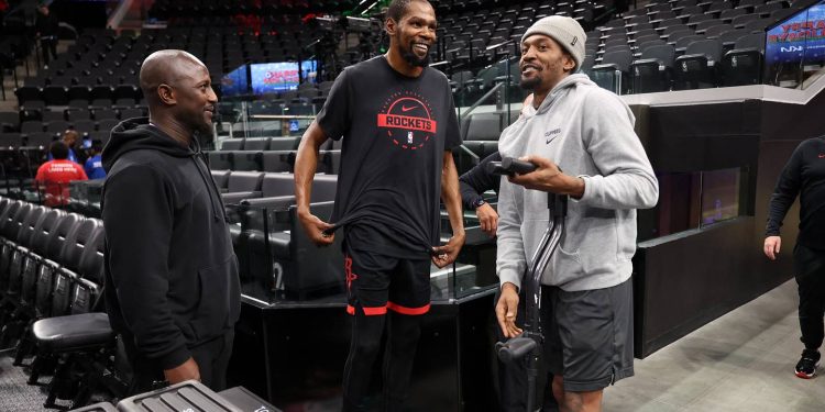 kevin-durant-takes-aim-at-former-teammate-as-suns-twitter-feud-continues?
