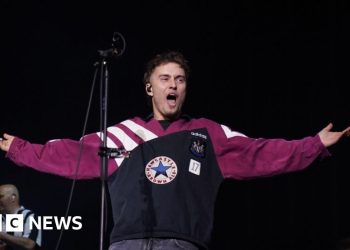 sam-fender-calls-out-ticket-prices-ahead-of-2027-tour-sale-–-bbc